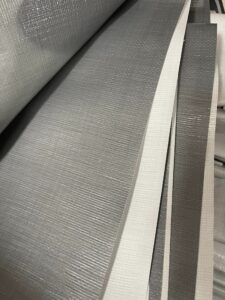 Tấm bạt trắng xám nhũ bạc che nắng mưa Tấm bạt trắng xám nhũ bạc che nắng mưa