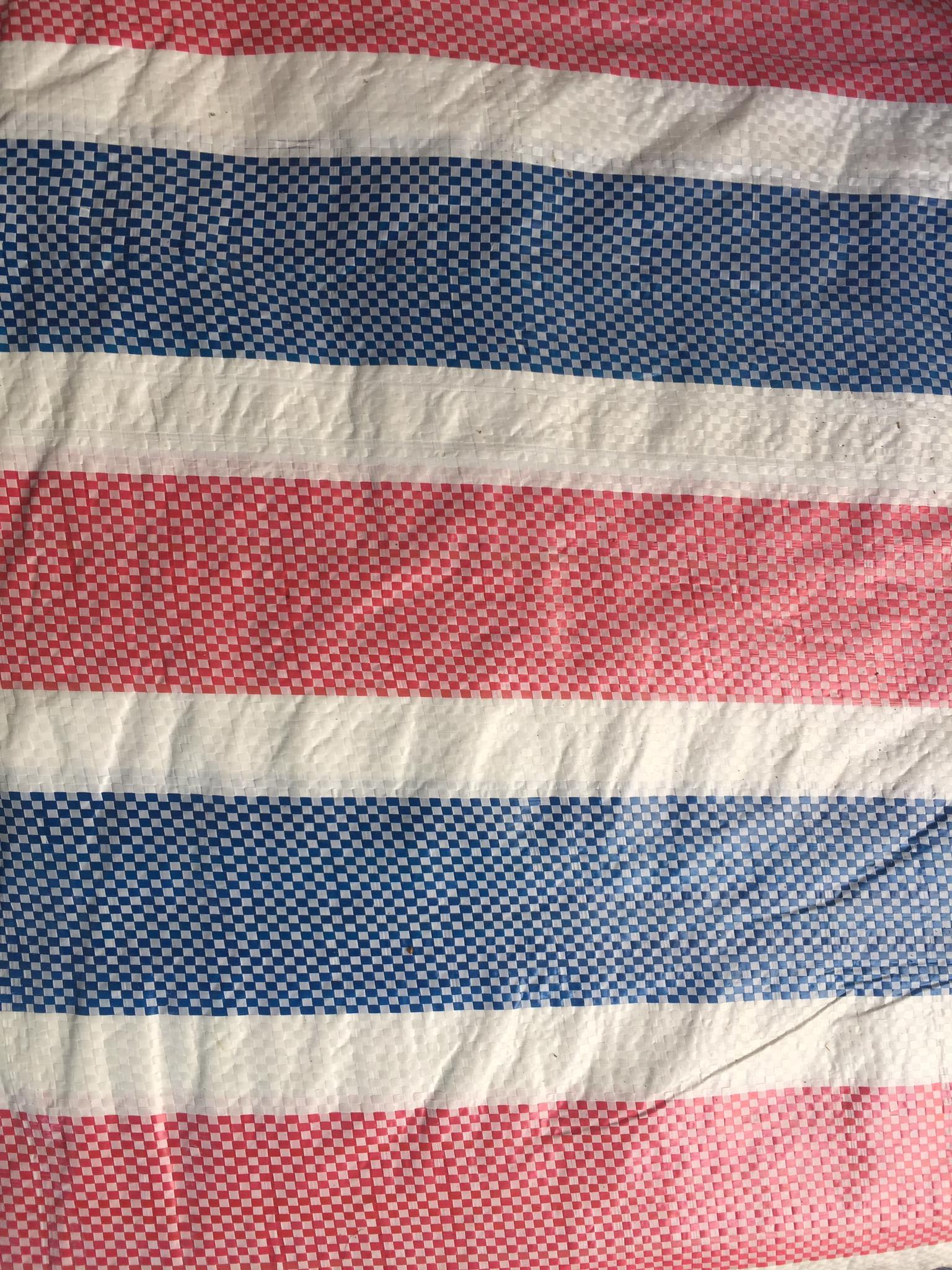 Bạt nhựa PE sọc 3 màu che nắng mưa ngoài trời tại Xưởng Bạt Xanh Cam Bạt nhựa PE sọc 3 màu che nắng mưa ngoài trời tại Xưởng Bạt Xanh Cam