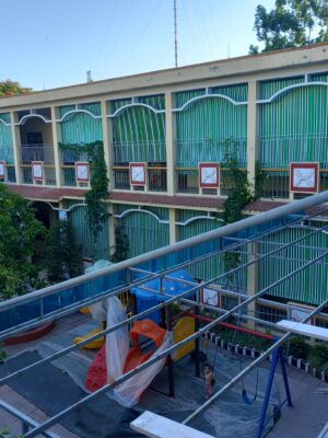 Bạt che nắng tự cuốn trường học