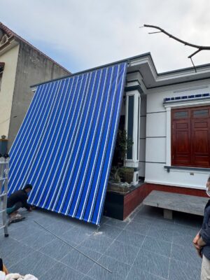 Bạt cuốn mái hiên che nắng mưa