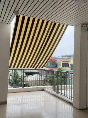 Bạt che nắng mưa tự cuốn ban công