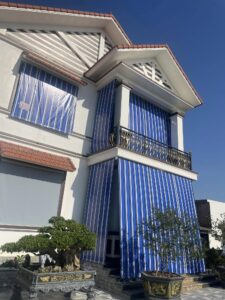 Bạt che nắng mưa tự cuốn hiên nhà Bạt che nắng mưa tự cuốn hiên nhà