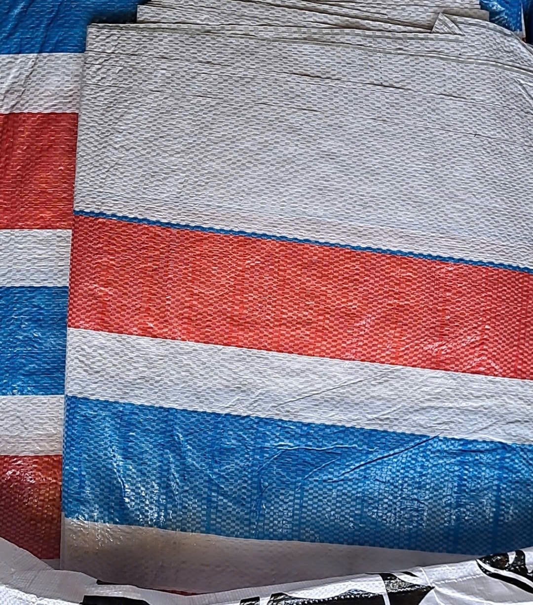 Bạt dứa kẻ sọc khổ 8m (8m x 50m)