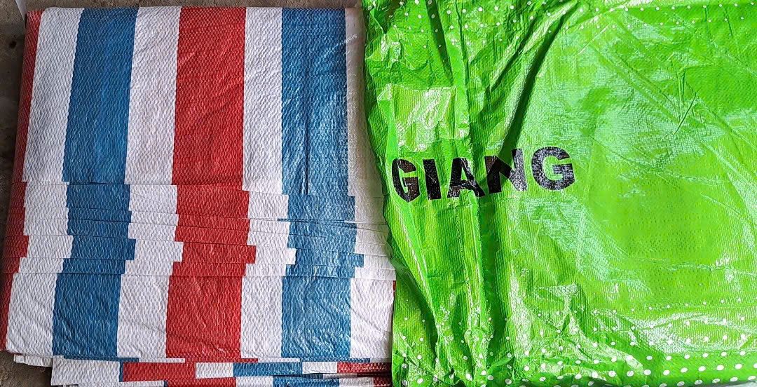 Bạt dứa kẻ sọc khổ 8m (8m x 50m) Bạt dứa kẻ sọc khổ 8m (8m x 50m)