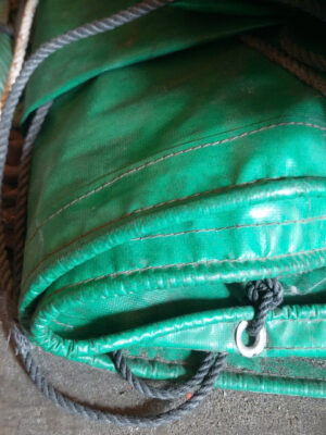 Bạt che phủ sà lan, tàu thuỷ may viền đóng khuyên