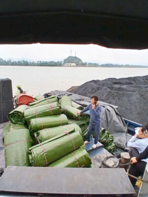 Bạt che sà lan phủ hàng hoá