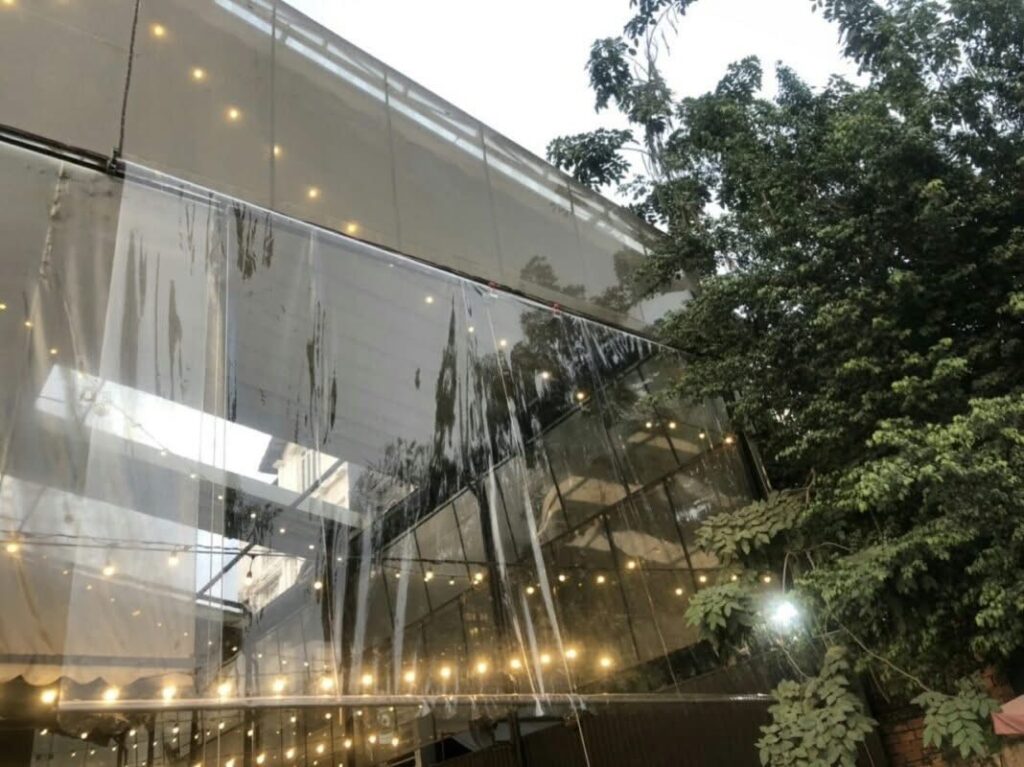 Bạt nhựa trong suốt che mưa lấy sáng Bạt nhựa trong suốt che mưa lấy sáng