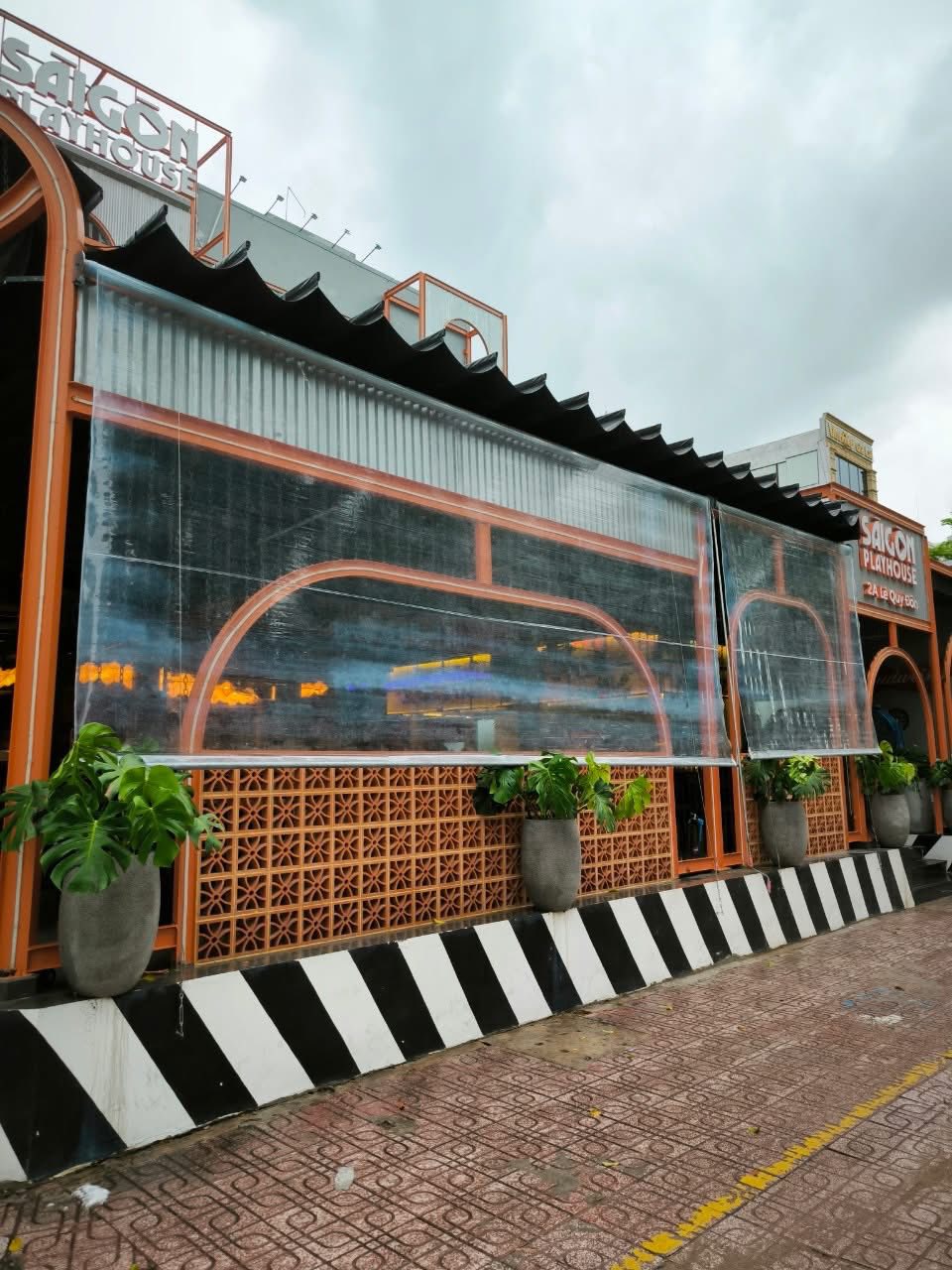 Bạt nhựa PVC trong suốt tự cuốn Bạt nhựa PVC trong suốt tự cuốn