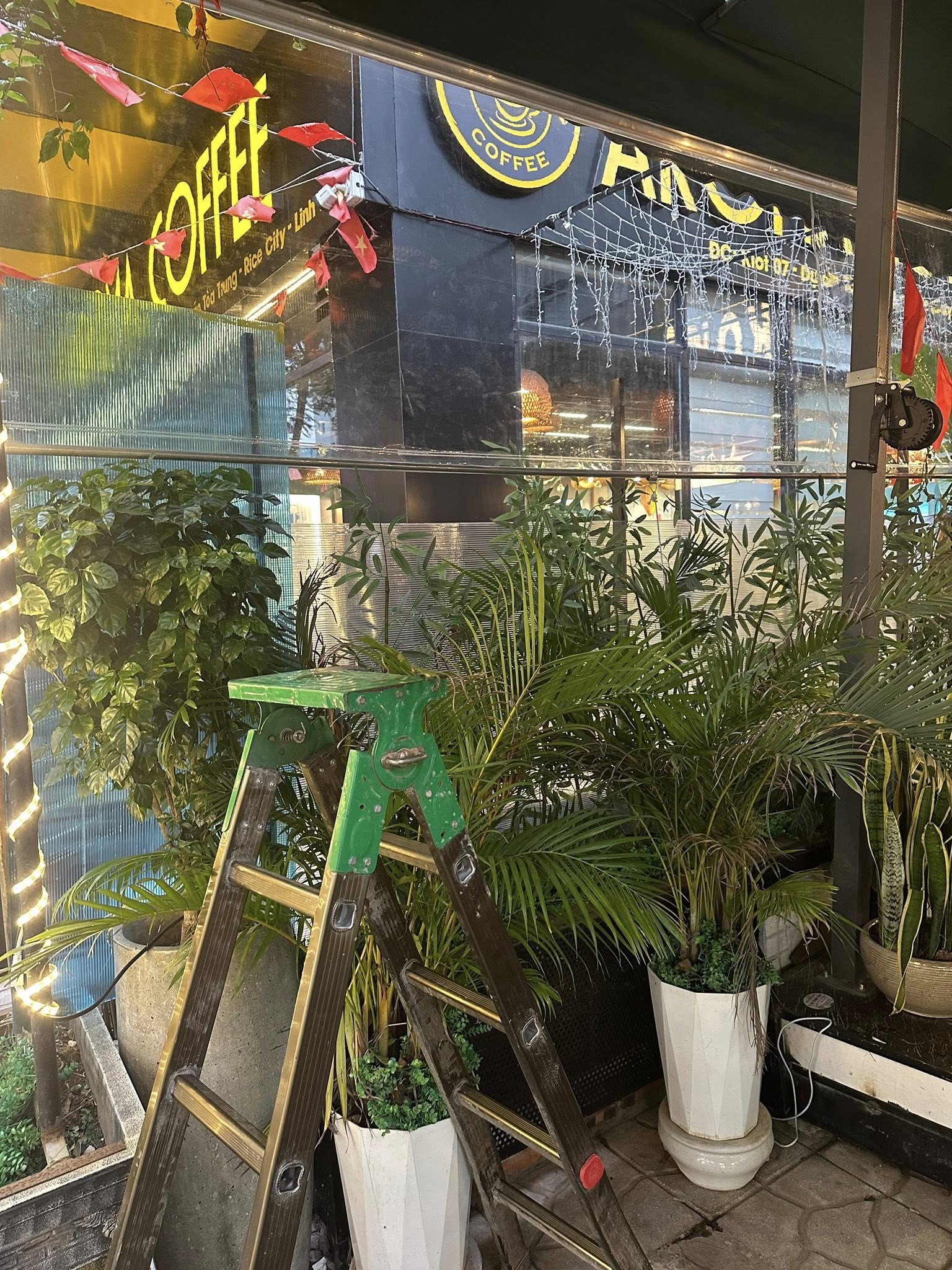 Bạt nhựa trong suốt che mưa lấy sáng Bạt nhựa trong suốt che mưa lấy sáng