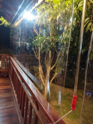 Bạt nhựa PVC trong suốt tự cuốn