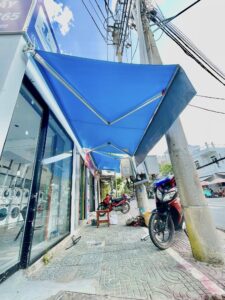 Bạt mái hiên di động tay quay