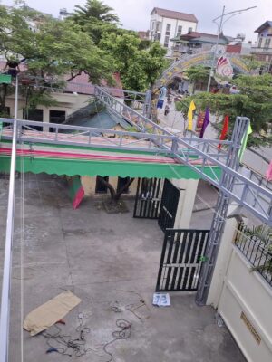 Bạt mái xếp di động che nắng sân trường học