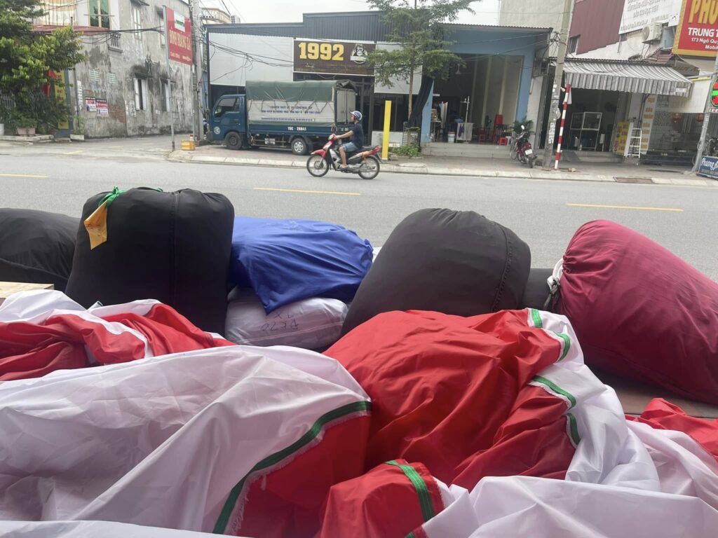 Xưởng may bạt dù che nắng mưa theo yêu cầu